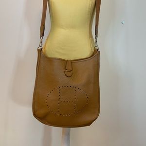 Exact Hermès imitation